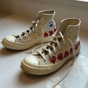 Women’s size 8 chuck taylors